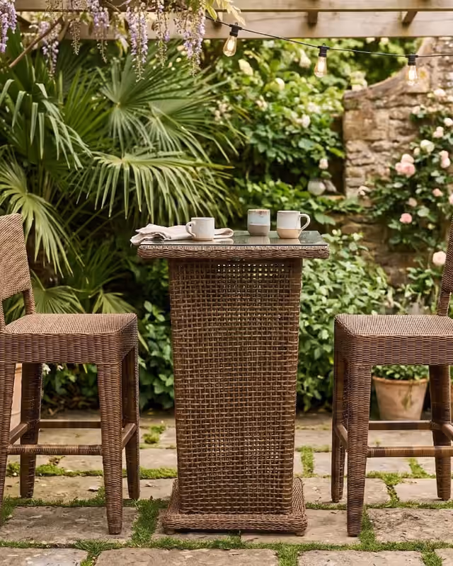 Doha Pedestal Bar Set
